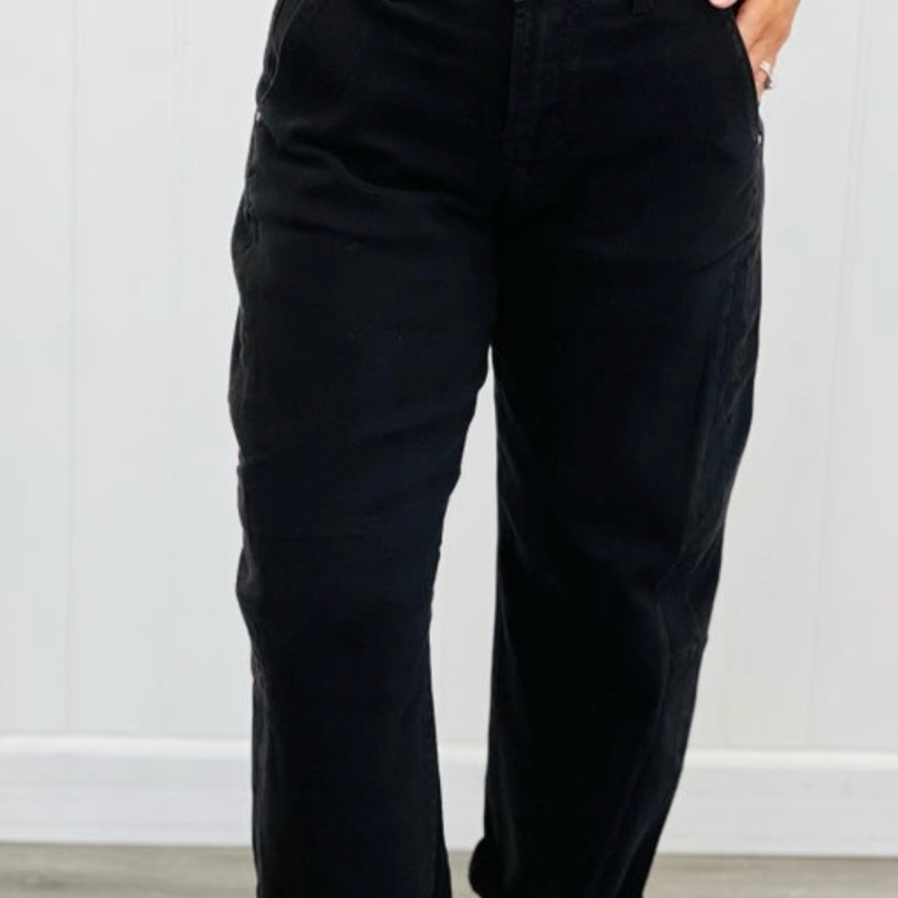 Black barrel jeans